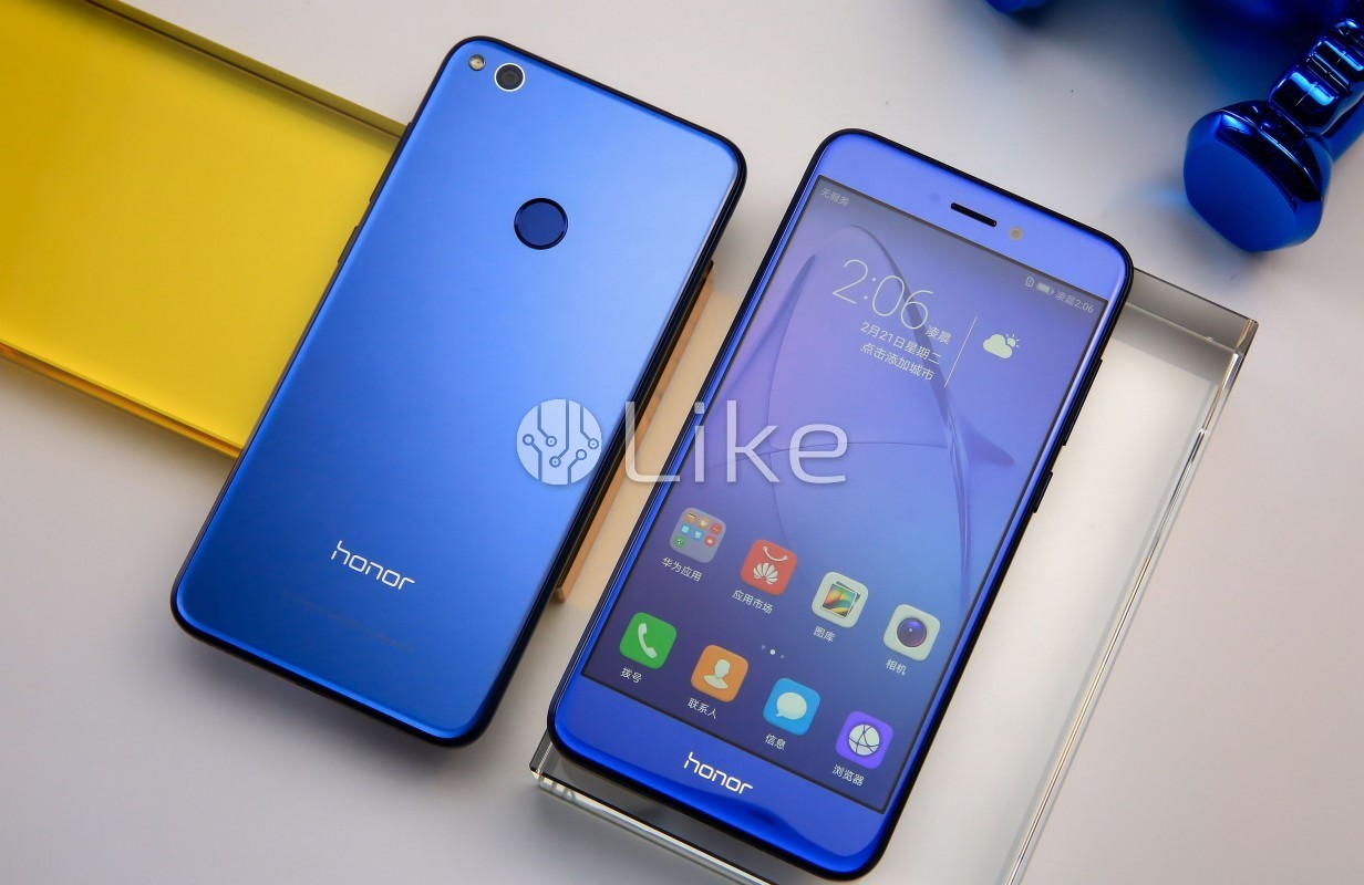 Замена гнезда зарядки Huawei Honor 8 Lite в Новокузнецке - Ремонт телефонов  - Наши цены - Сервисный центр 